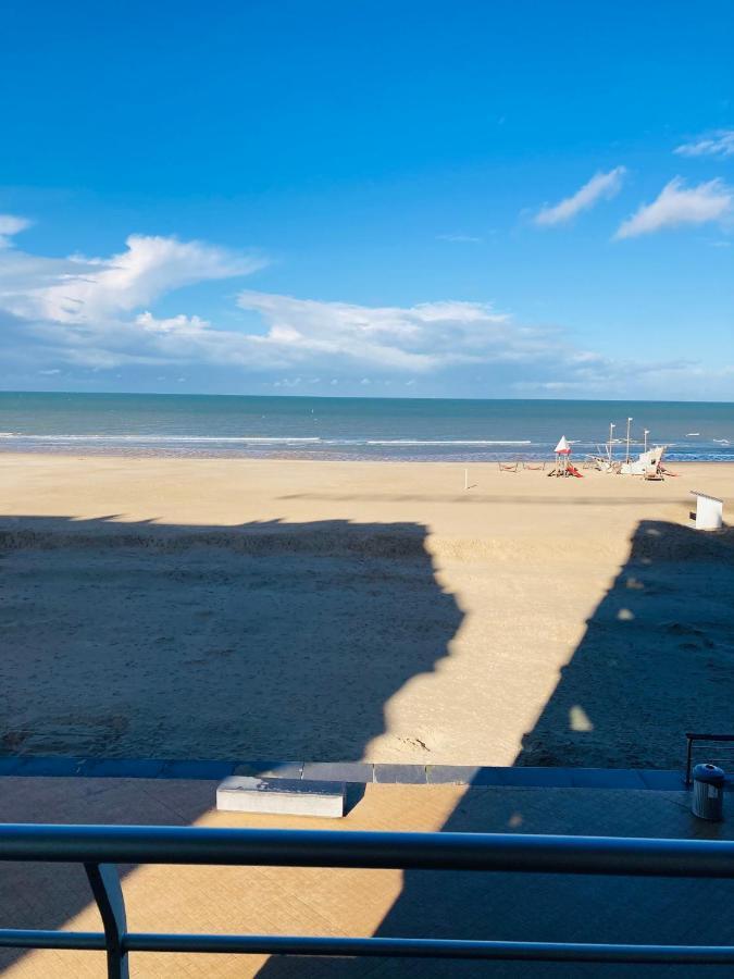 Very Spacious Family Apartment With Seaview T16 Oostende Exteriör bild