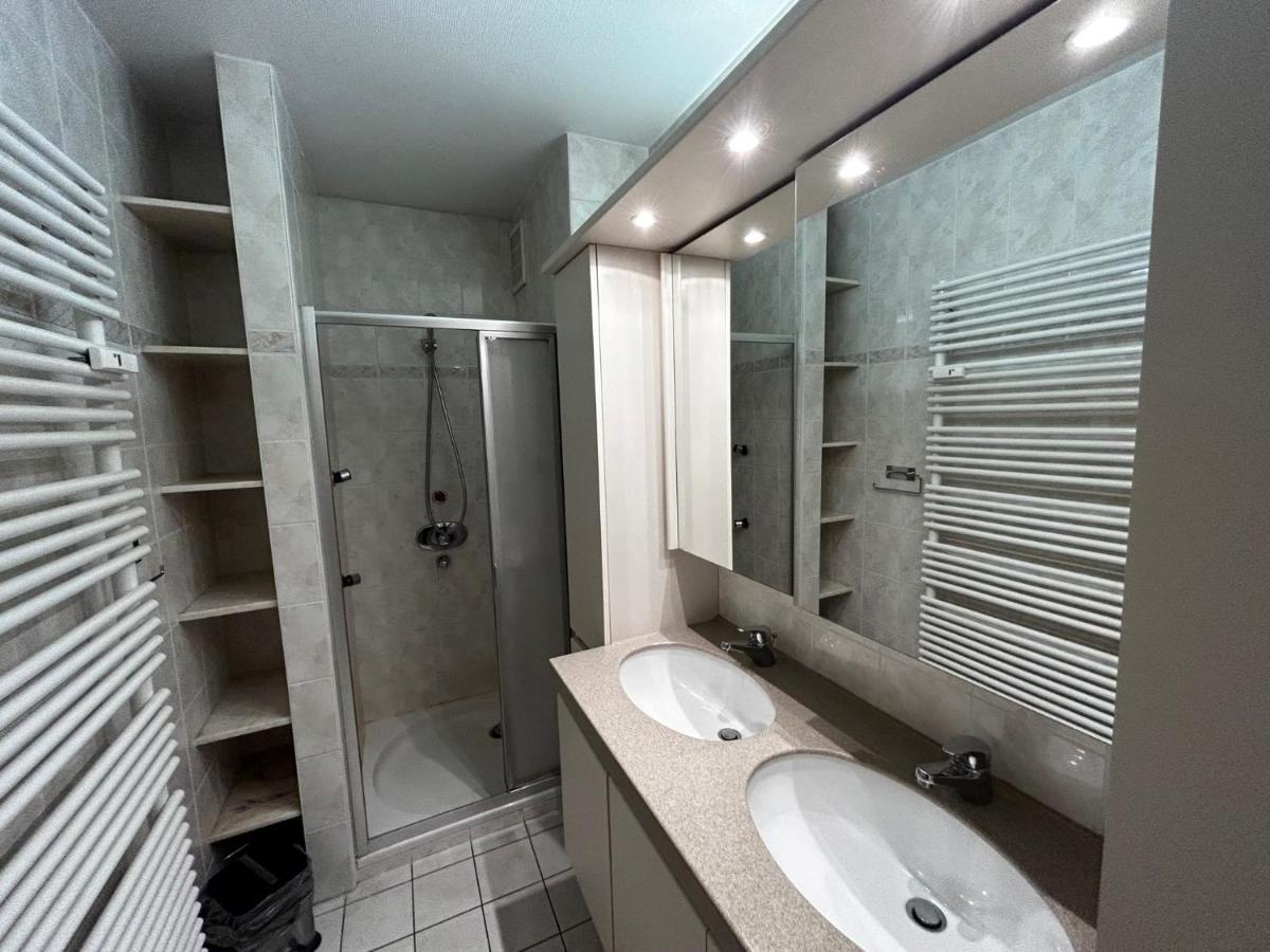 Very Spacious Family Apartment With Seaview T16 Oostende Exteriör bild